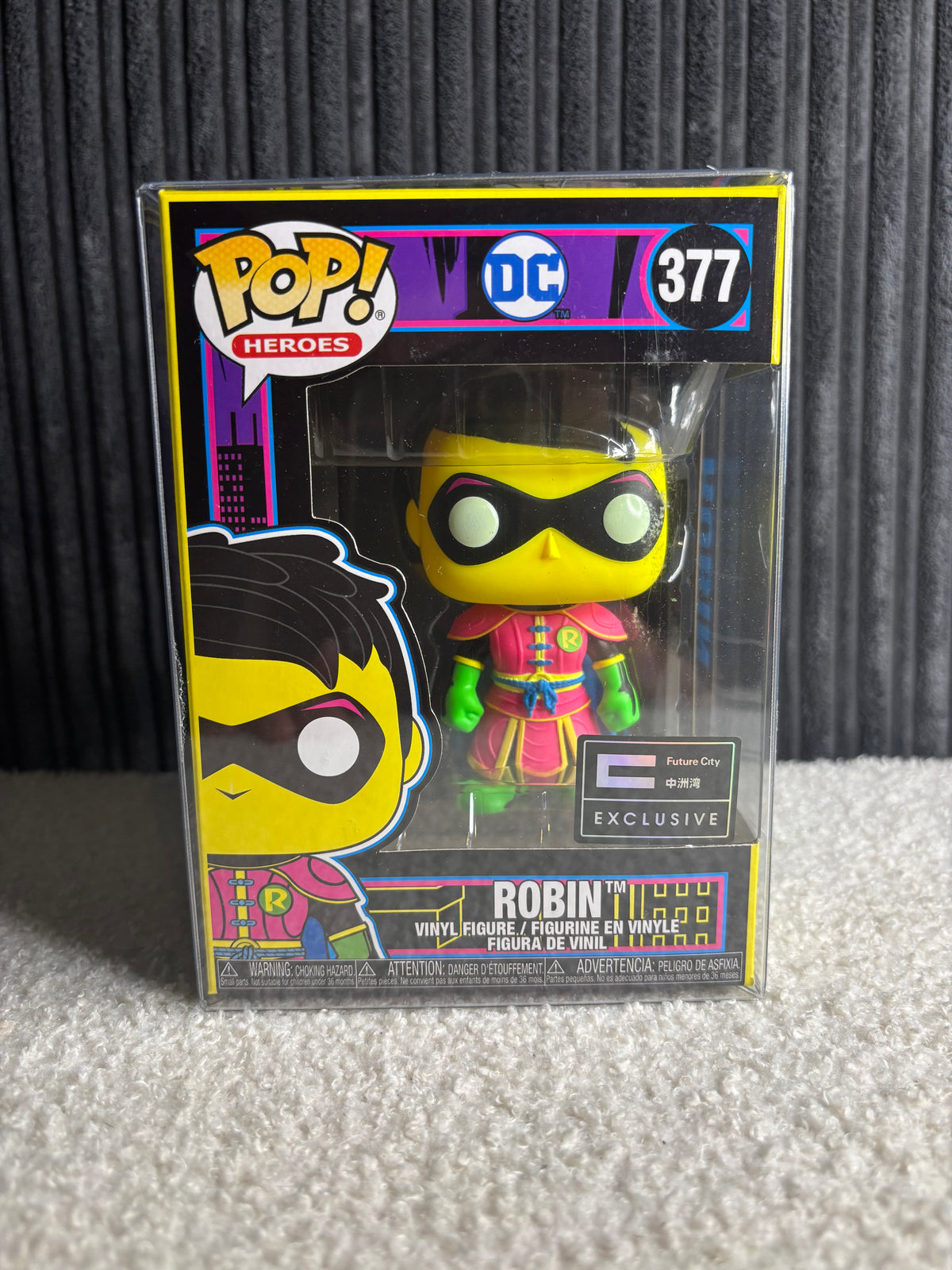 Funko Pop! DC Heroes : Robin #377 (Variante exclusive Future City)